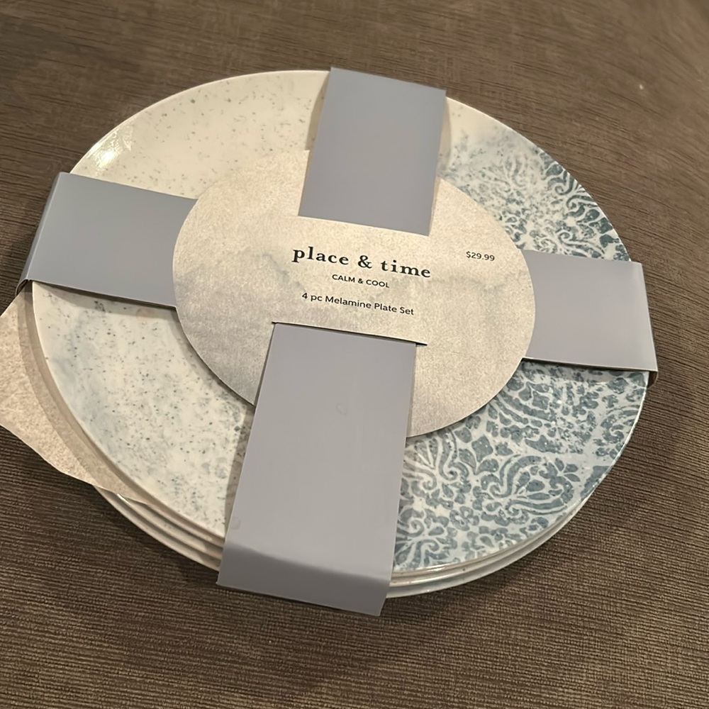 Melamine Plate Set of 4 Blue Paisly Boho design NEW